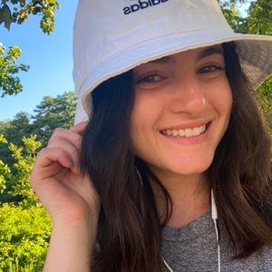 Meet your Posher, Molly